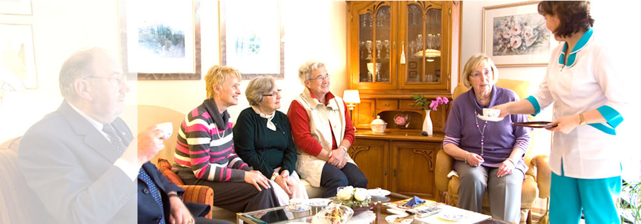 Villa Altmeppen Kaffeetafel